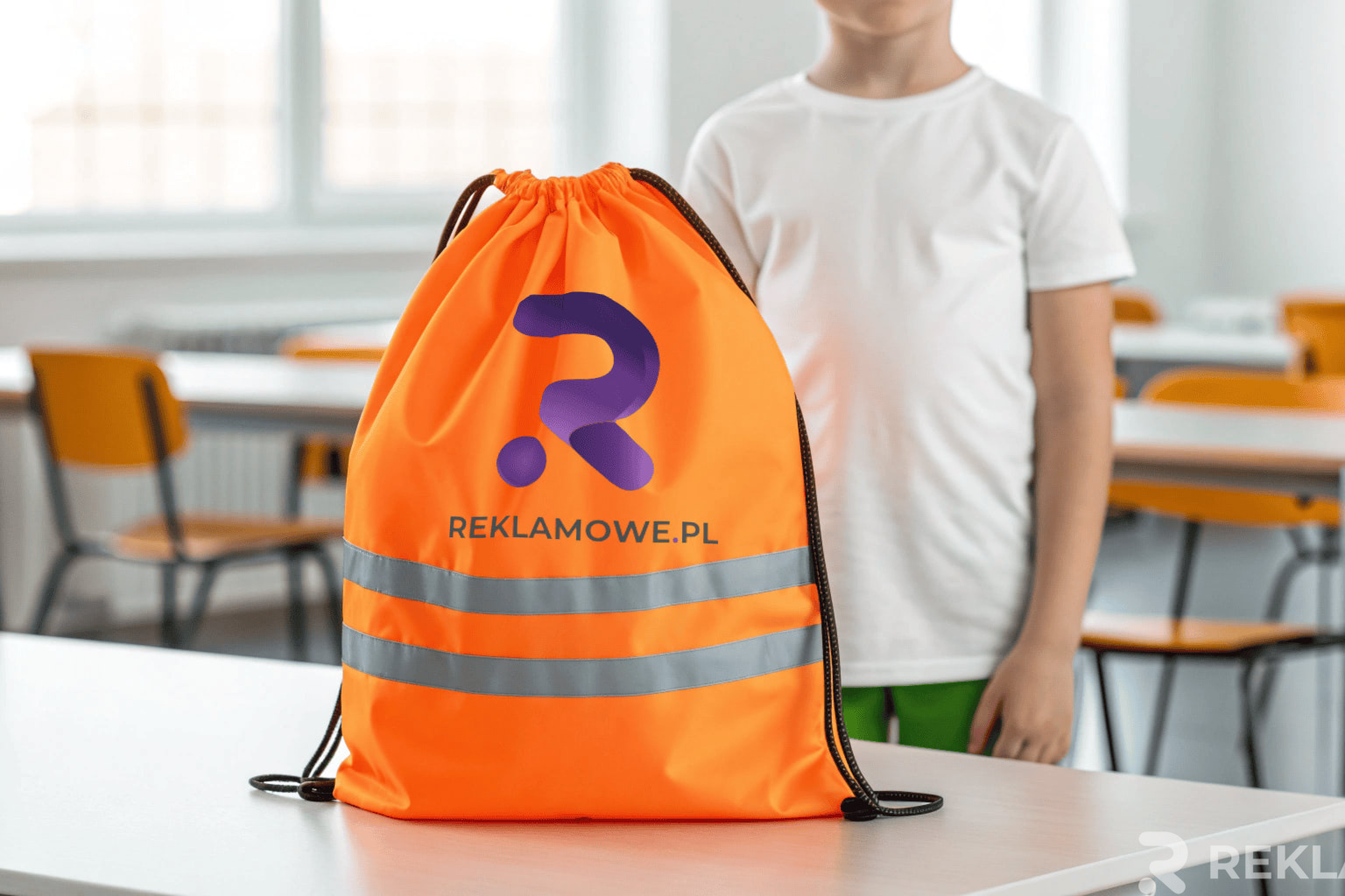 Odblaski reklamowe na różnych materiałach